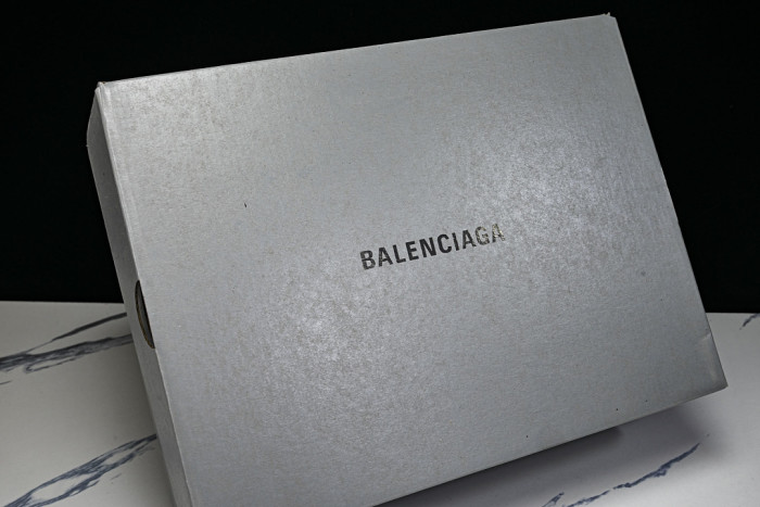 Ba1en*iaga Track W2GN2-8570