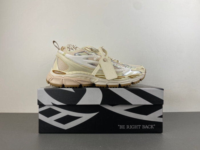 C/O​ SNEAKERS CO-061