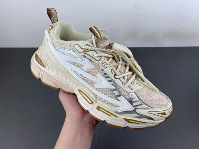 C/O​ SNEAKERS CO-061