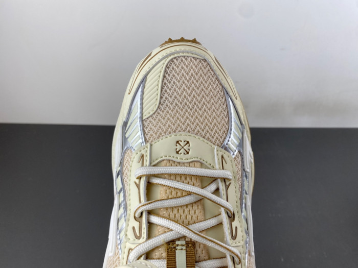 C/O​ SNEAKERS CO-061