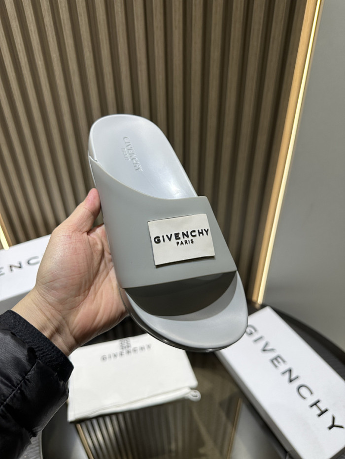 G*IVENCH*Y SLIDE GSE-003