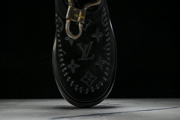 L**V**T* BOOTS LVTBS-056