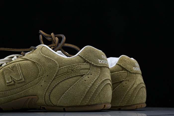New Balance x Mi­uMi­u 530 MM-005