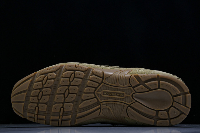 New Balance x Mi­uMi­u 530 MM-005