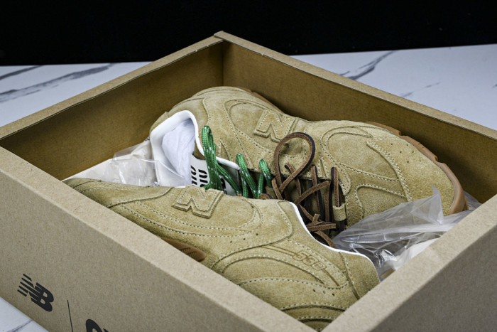 New Balance x Mi­uMi­u 530 MM-005