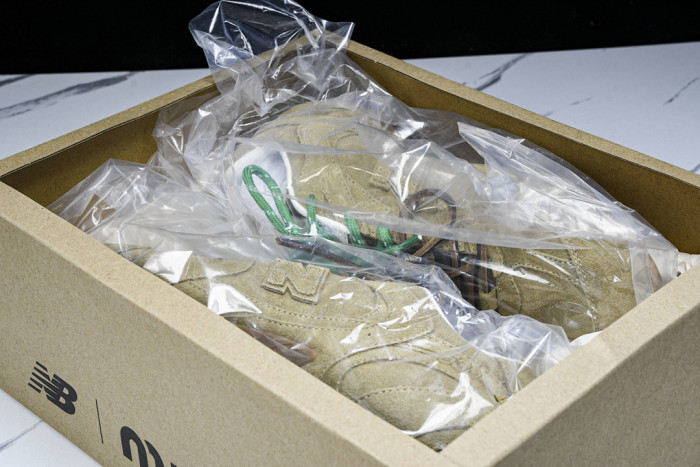 New Balance x Mi­uMi­u 530 MM-005