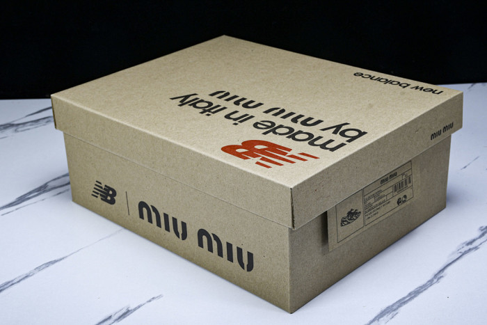New Balance x Mi­uMi­u 530 MM-005