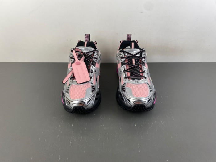 C/O​ SNEAKERS CO-075