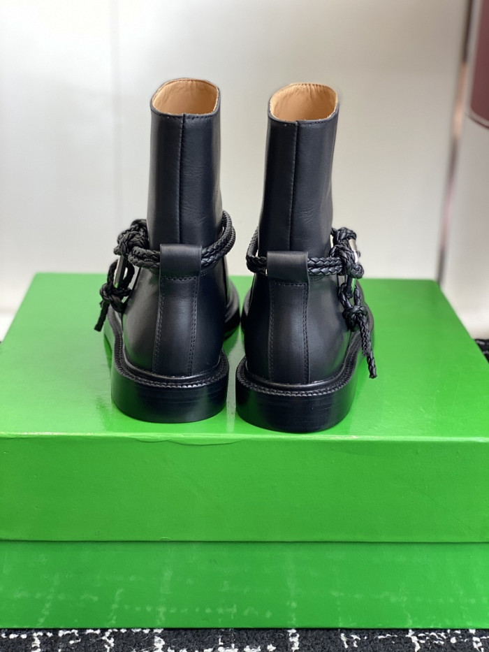B0tt*ga Ven*ta SNEAKER BVBS-015