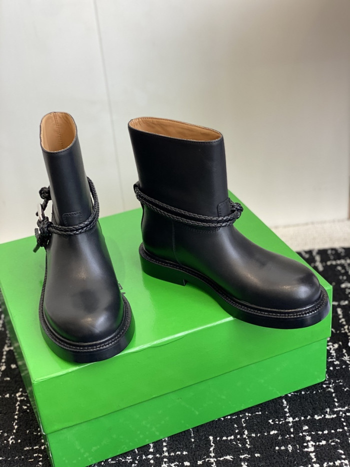 B0tt*ga Ven*ta SNEAKER BVBS-015