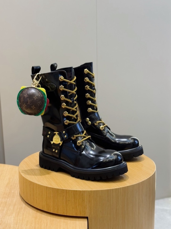 L**V**T* BOOTS LVTBS-051