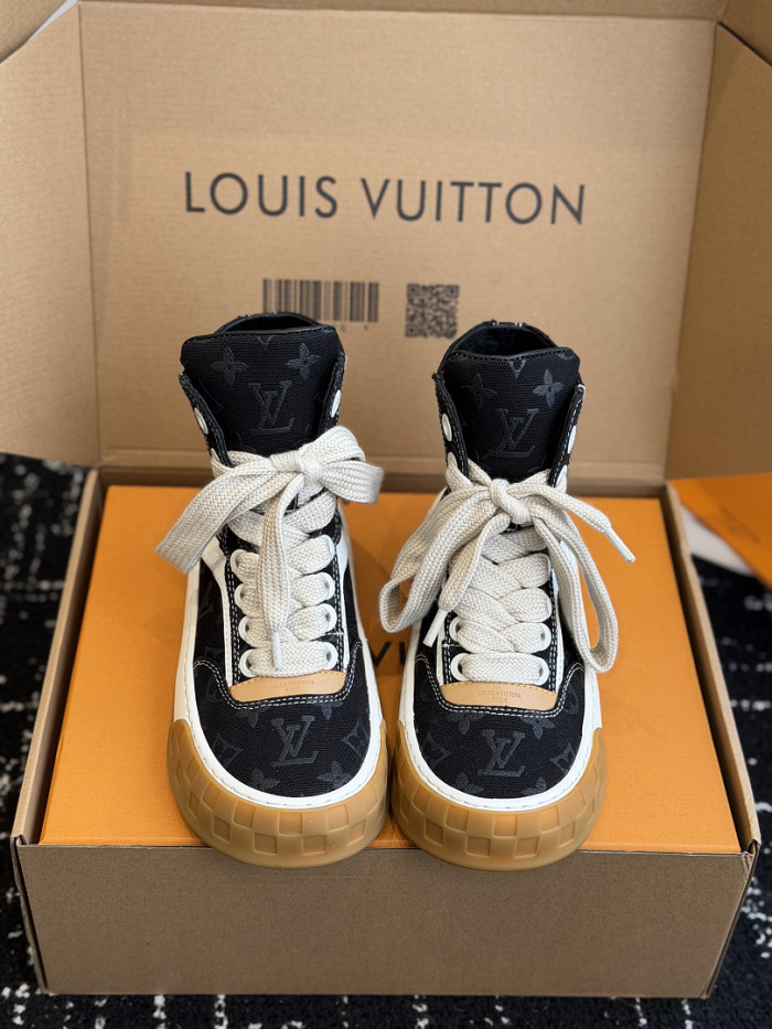 L*VT TILTED LVTTD-017