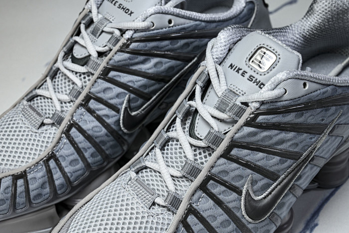 Nike Shox TL AV3595-015
