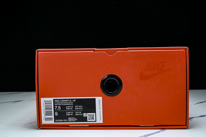 Sacai x Nike Zegamadome DH2684-001