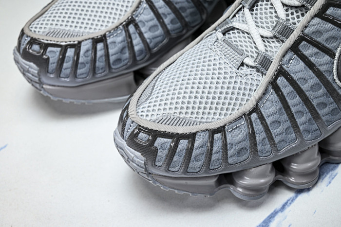 Nike Shox TL AV3595-015