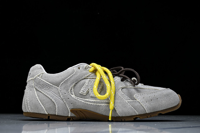 New Balance x MiuMiu 530 MM-007