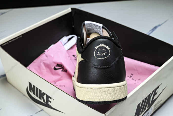 Travis Scott x Air Jordan AJ 1 Low“Canary” DZ4137--700