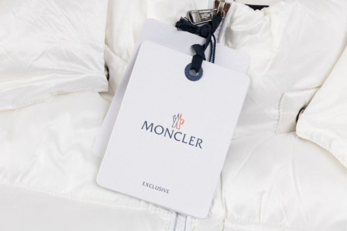 M0NCLER J-053