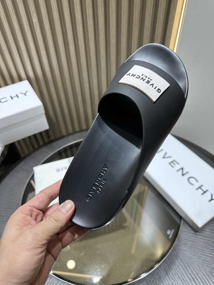 G*IVENCH*Y SLIDE GSE-001