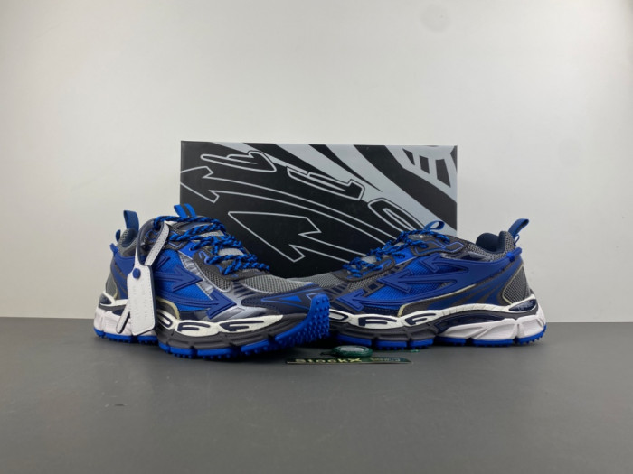 C/O​ SNEAKERS CO-046