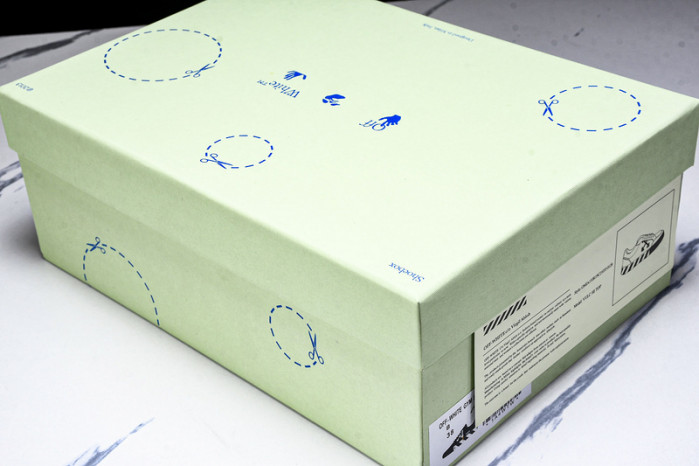 C/O​ SNEAKERS CO-032