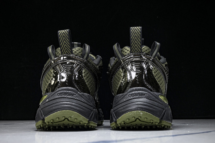 C/O​ SNEAKERS CO-048