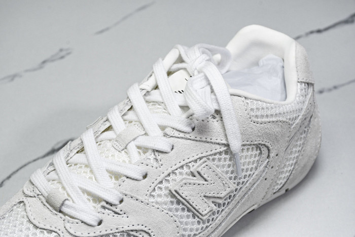 New Balance x MiuMiu 530 MM-004