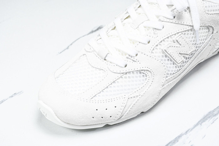 New Balance x MiuMiu 530 MM-004