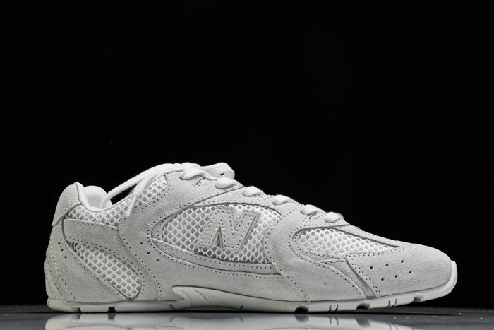 New Balance x MiuMiu 530 MM-004