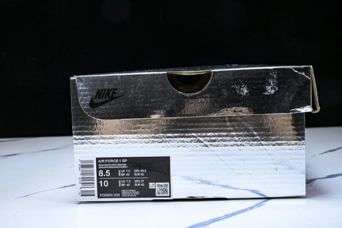 Kobe Bryant x Nike Air Force 1 Low University Gold FD6900-200