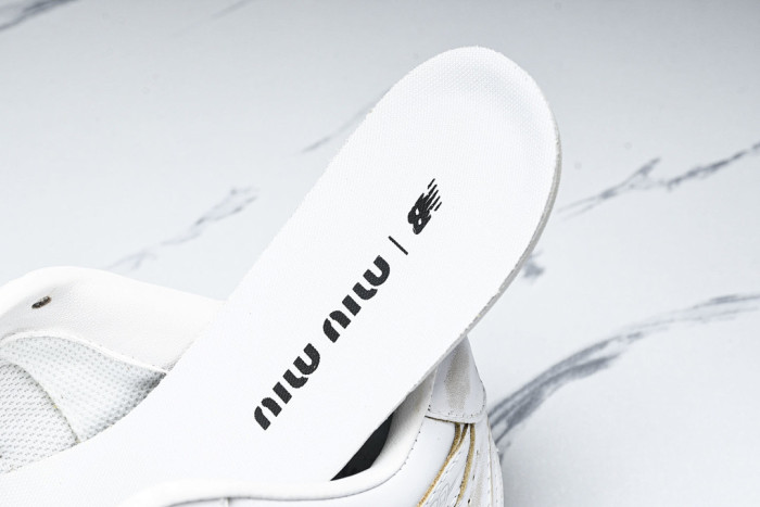 New Balance x MiuMiu 530 MM-002