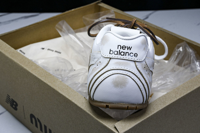 New Balance x MiuMiu 530 MM-002
