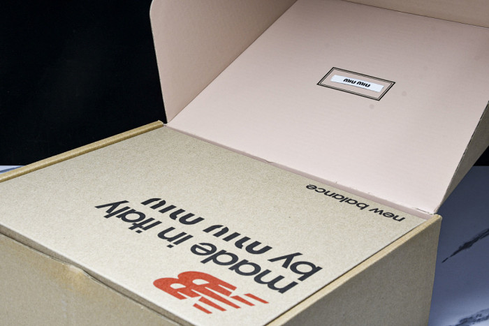 New Balance x Mi­uMi­u 530 MM-002