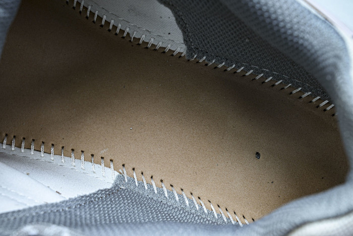 C/O​ SNEAKERS CO-050