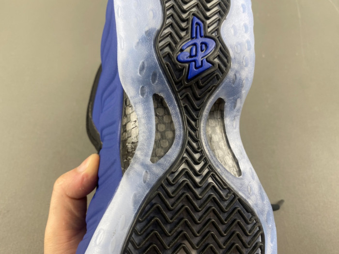 Nike Air Foamposite One “Deep Royal” HJ5195-400