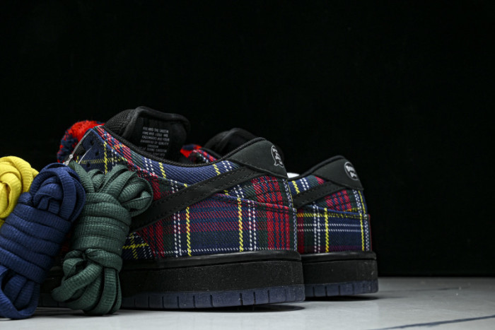 Nike Dunk Low Nardwuar II1493-600