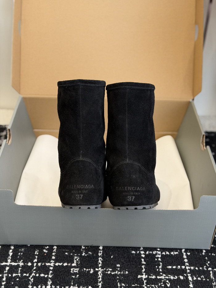B*ALE*NGA BOOT BSB-051