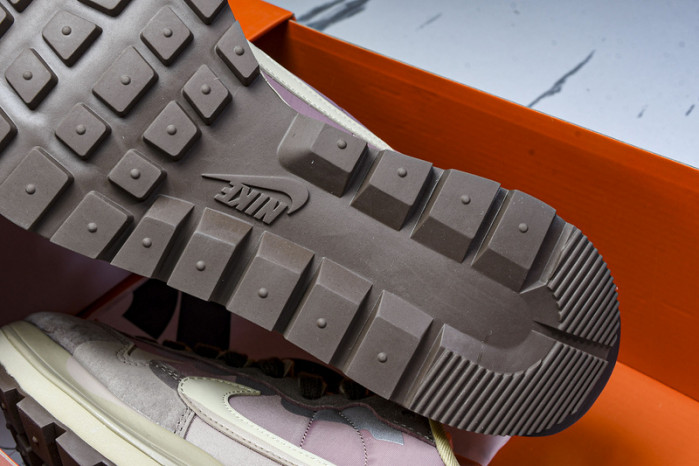 Sacai X VaporWaffle DD1875-301