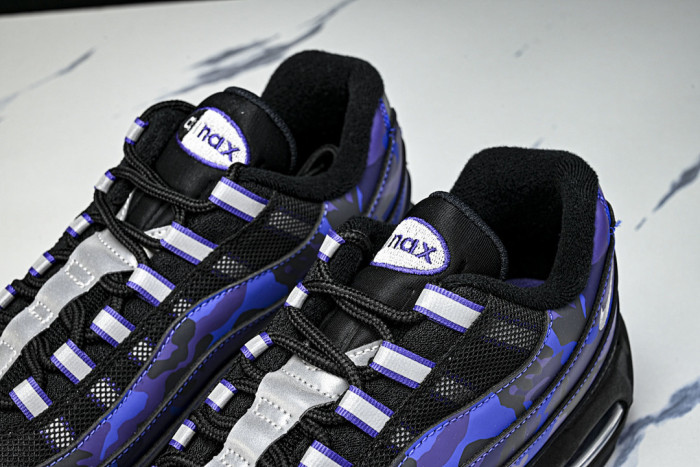 Undefeated x Nike Air Max 95 SP HQ1973-500