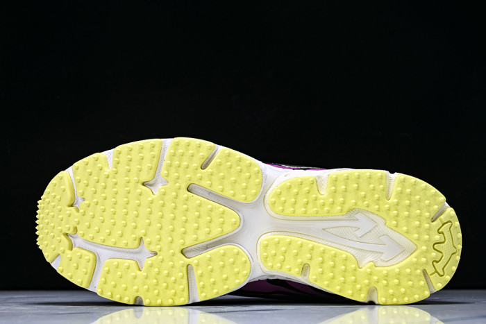 C/O​ SNEAKERS CO-071