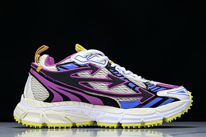 C/O​ SNEAKERS CO-071