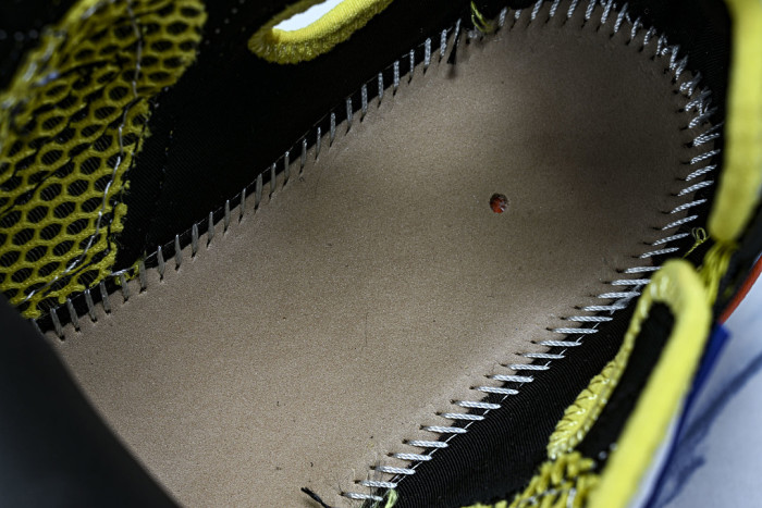 C/O​ SNEAKERS CO-067
