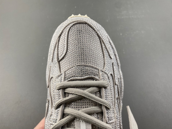 C/O​ SNEAKERS CO-077