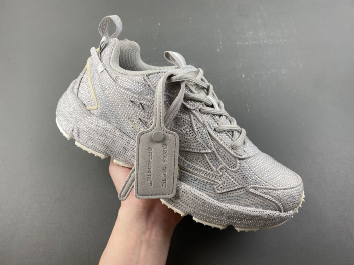 C/O​ SNEAKERS CO-077