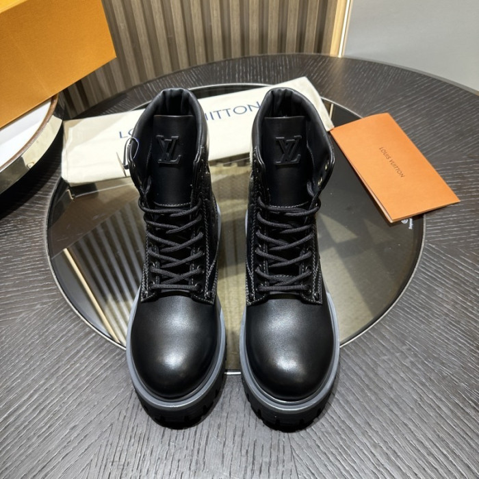 L**V**T* BOOTS LVTBS-038