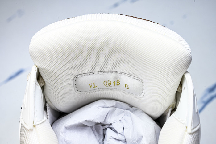 L*VT TRAINER MAXI LVSMS-004