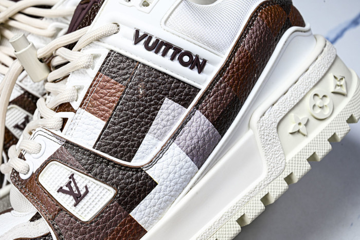 L*VT TRAINER MAXI LVSMS-004
