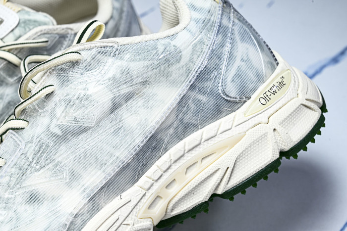 C/O​ SNEAKERS CO-074