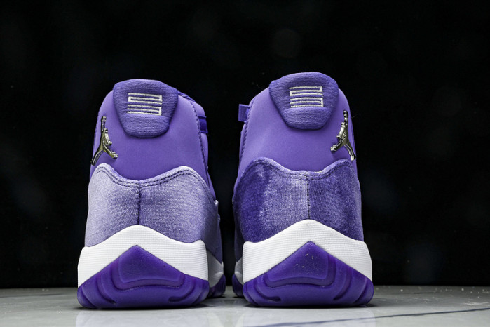 Air Jordan 11 CT8012-555