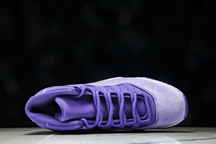 Air Jordan 11 CT8012-555